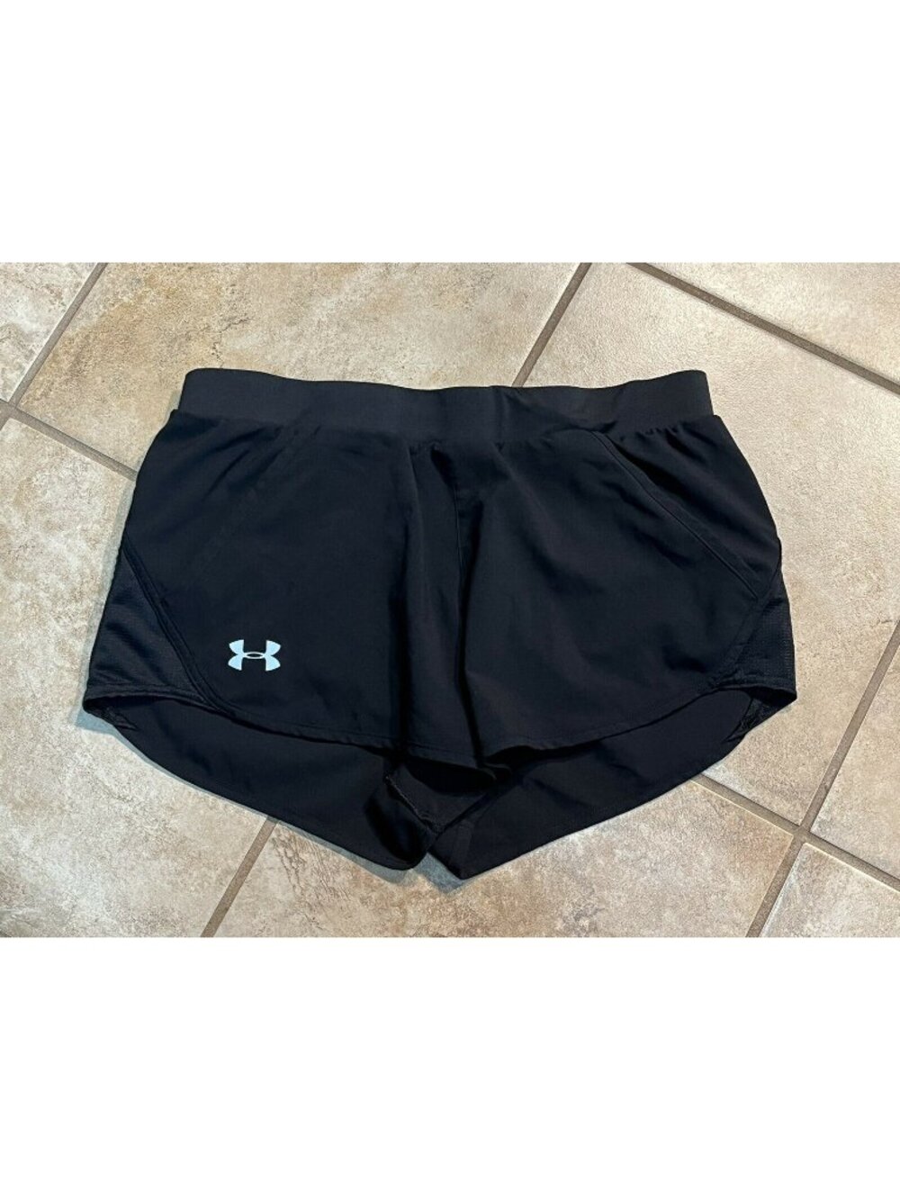 Under Armour Womens HeatGear Running Shorts Medium Black Lightweight U9x